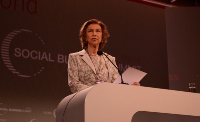 Su Majestad la Reina durante su intervención en la “Global Social Business Summit”